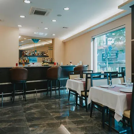 Ener Old Castle Szálloda