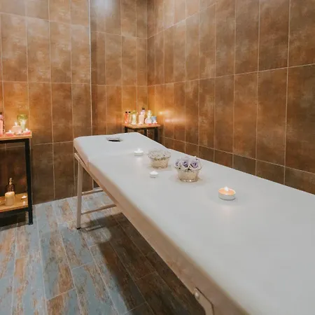 Ener Old Castle Szálloda