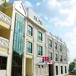 Ener Old Castle Hotel
