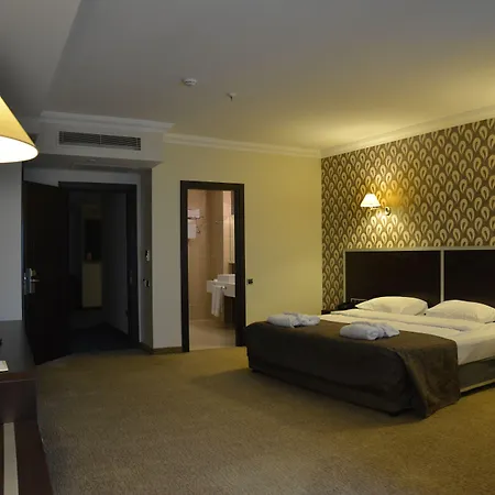 Ener Old Castle 4*