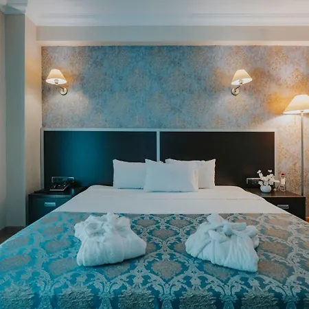 Ener Old Castle Hotel